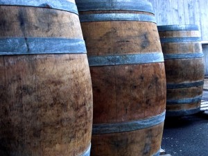 Increasing barrel temperature for winemaking