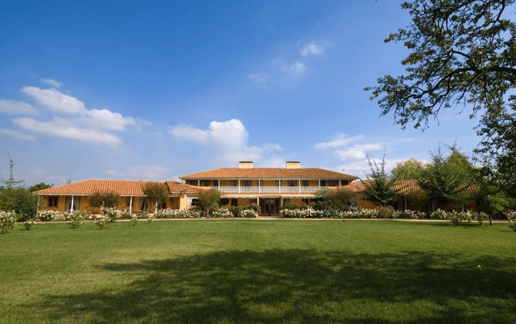 Chile winery guide, Viña La Playa hotel and restaurant in Colchagua, owned by Viña Sutil and Chono