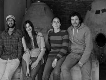Sebastian Zuccardi and Marce Zuccardi, and Pancho Bugallo and Nuria Bugallo, from Cara Sur winery and wine production in Barreal, San Juan. Criolla and natural wines in Argentina. Latin American wine guide.