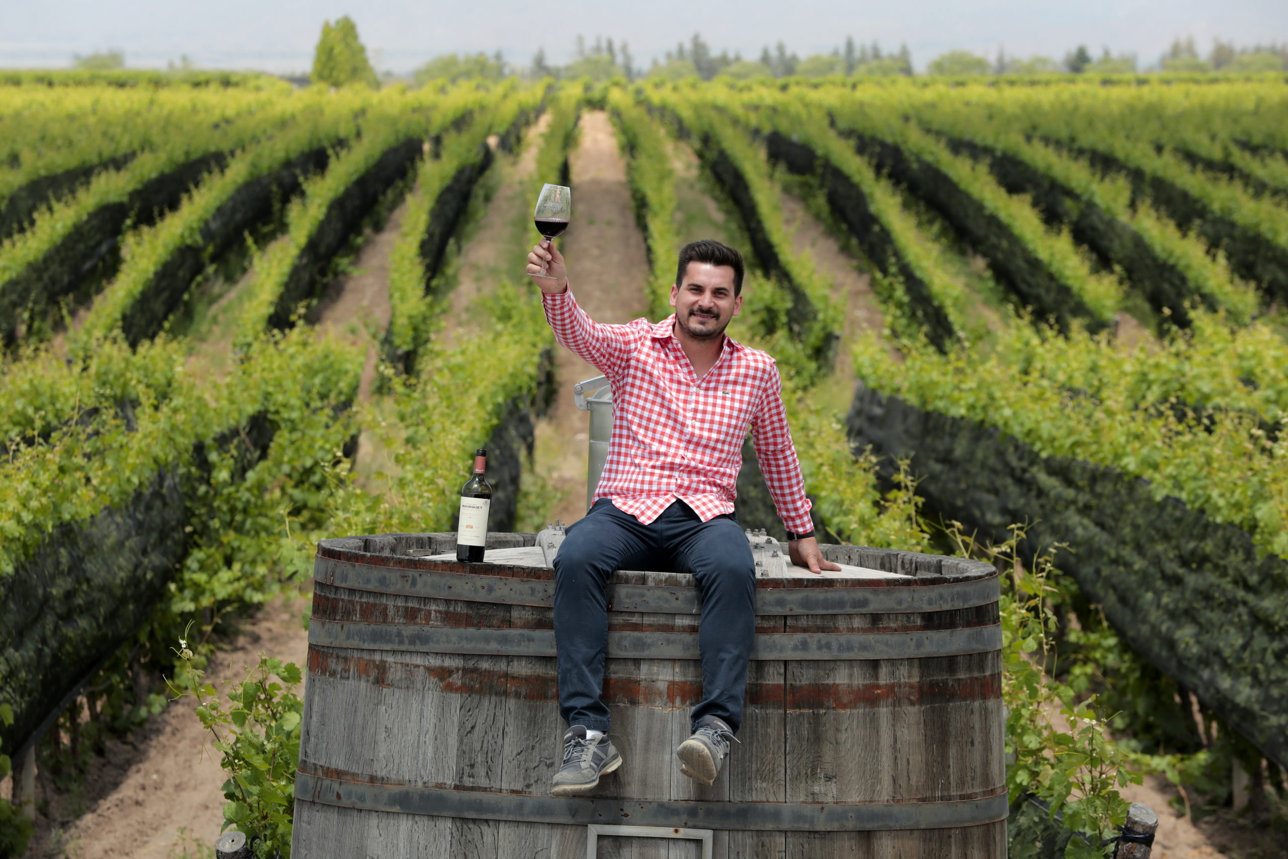 Guide to wineries in Argentina. Rodrigo Serrano winemaker at Domaine Bousquet organic wines in Mendoza